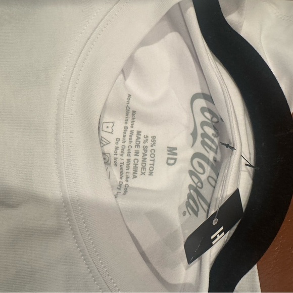 Hot Topic White Diet Coke Crop Top - Picture 4 of 4